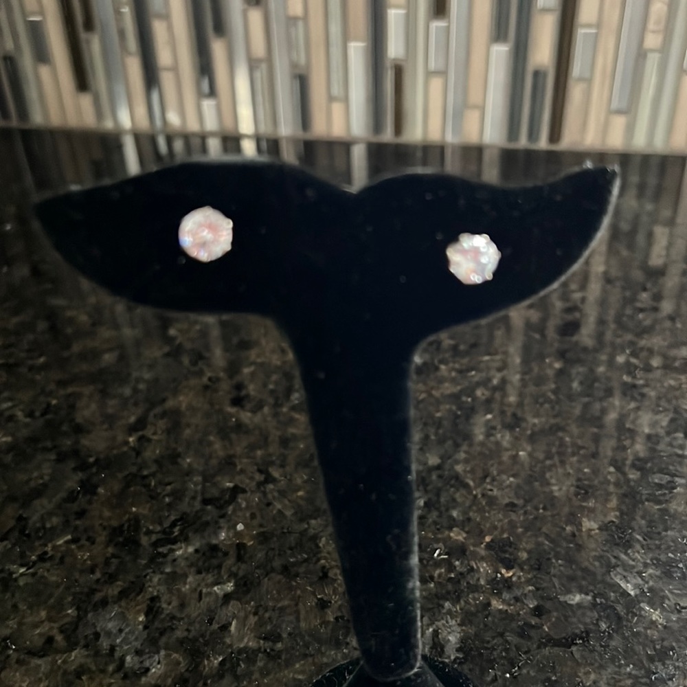 Large Crystal earrings NWOT